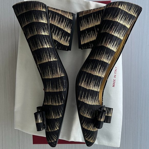 Metallic bow pumps - Picture 8 of 16